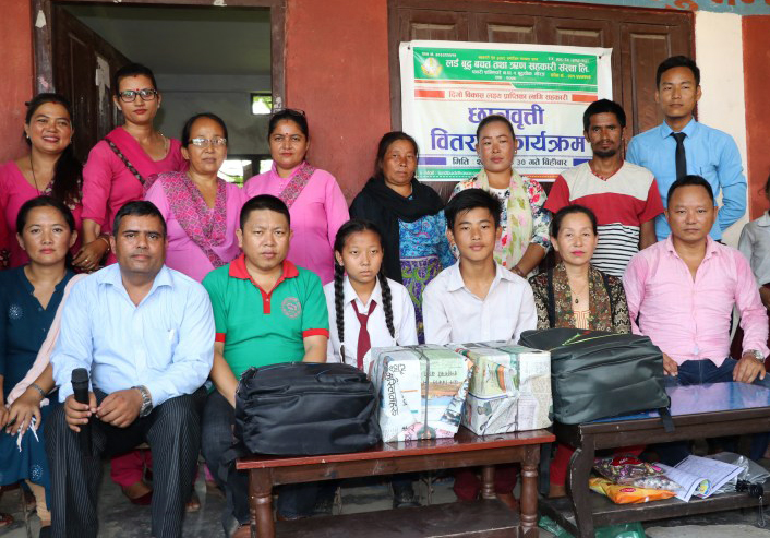 लर्डबुद्धद्वारा छात्रवृत्ती प्रदान