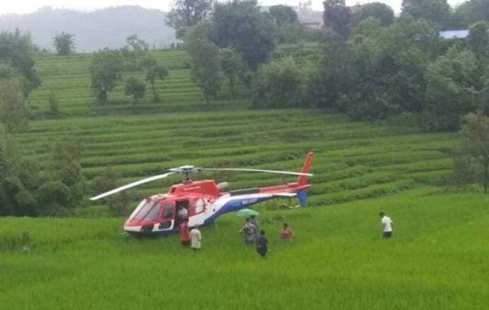 काभ्रेमा चार हेलिकोप्टरको आकस्मिक अवतरण