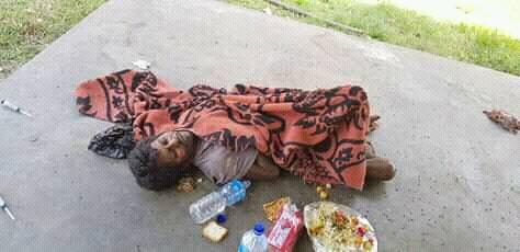 डा.सुनिल शर्माको समाजसेवा घाउमा किरा परेर झिंगा भन्किएको बेवारिसे बेहोस बिरामी उद्धार