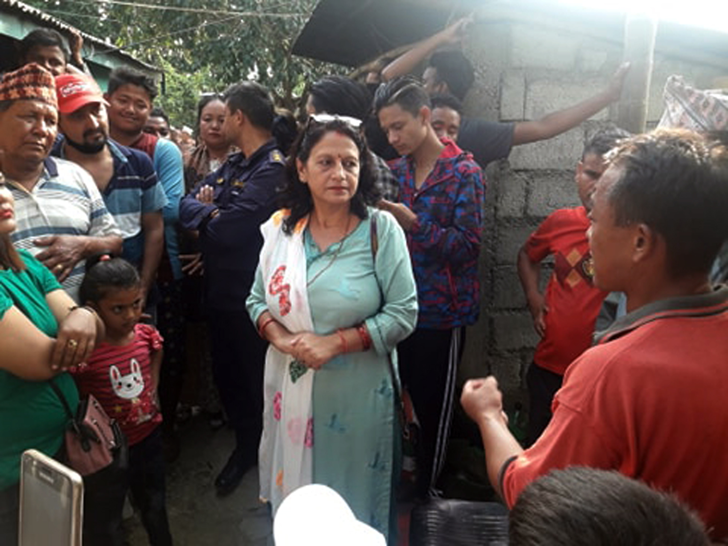 नगरद्वारा राहत वितरण
