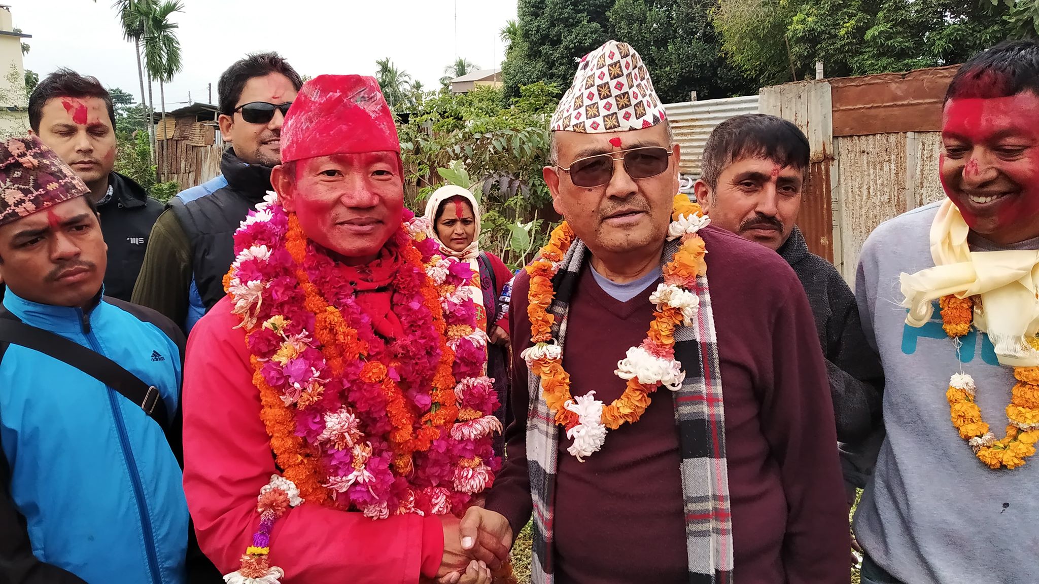 मेयर राईलाई भेट्न डा.सुरेन्द्र केसी धरानमा, दिए सफलताको शुभकामनात्र