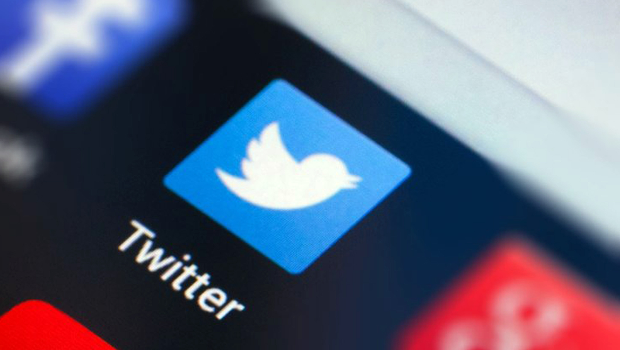 ट्वीटर एपमा समस्या, करोडौं प्रयोगकर्ताका नम्बर लिक