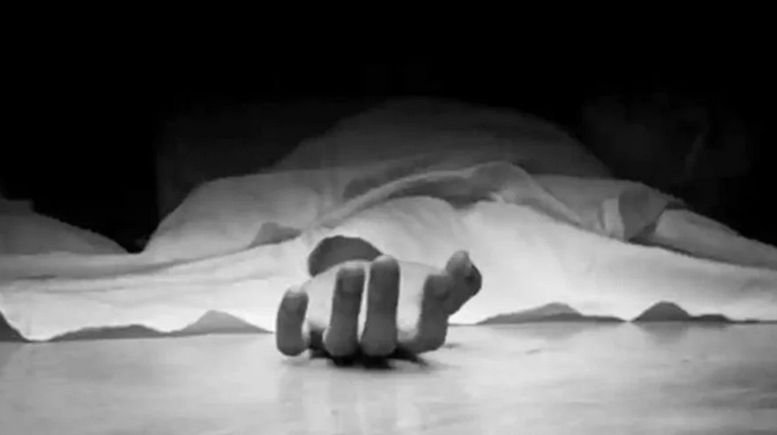 टाउको काटिएको अवस्थामा महिलाको शव फेला