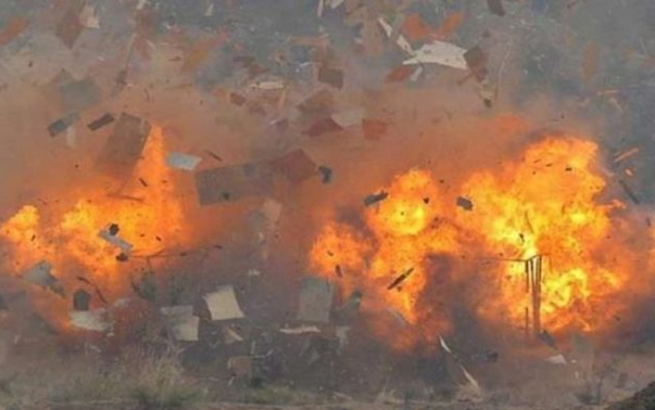 मिक्लाजुङमा बम विस्फोट, तीन वटा स्काभेटरमा आगजनी