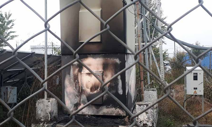 स्मार्ट फोनको टावरमा आगजनी