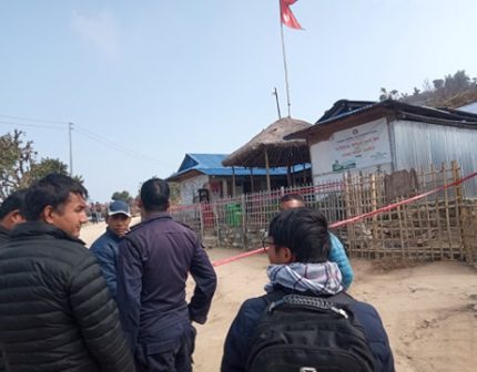 गाउँपालिका अध्यक्षको कार्यकक्ष छेउ शंकास्पद बस्तु भेटियो