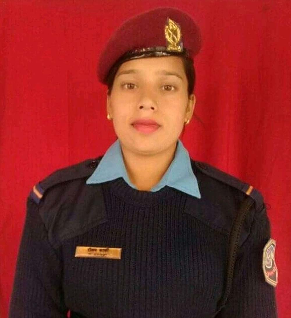 मङ्सिर महिनाको सर्वोत्कृष्ठ प्रहरी सविना