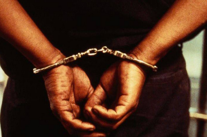 दुई लाख रुपैयाँ घुससहित प्राविधिक पक्राउ