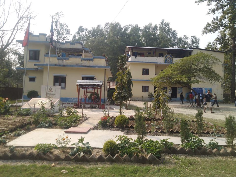 थुनुवासंगै रकम असुल्दै प्रहरी