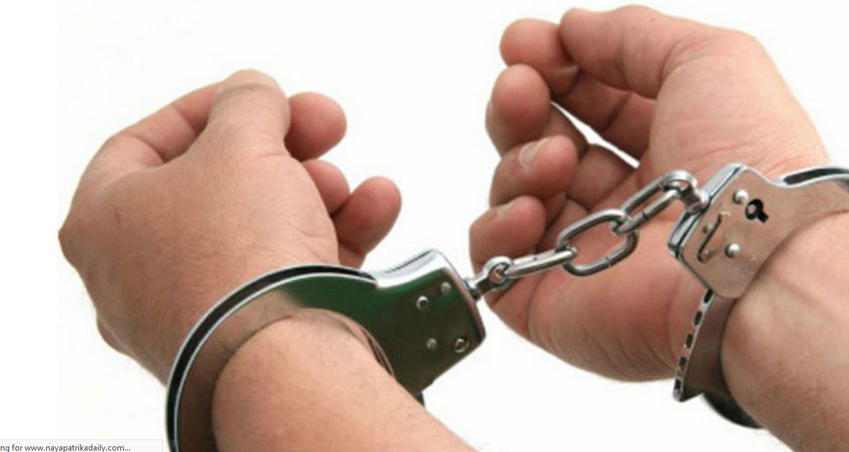 छ किलोग्राम चरेससहित भारतीय नागरिक पक्राउ