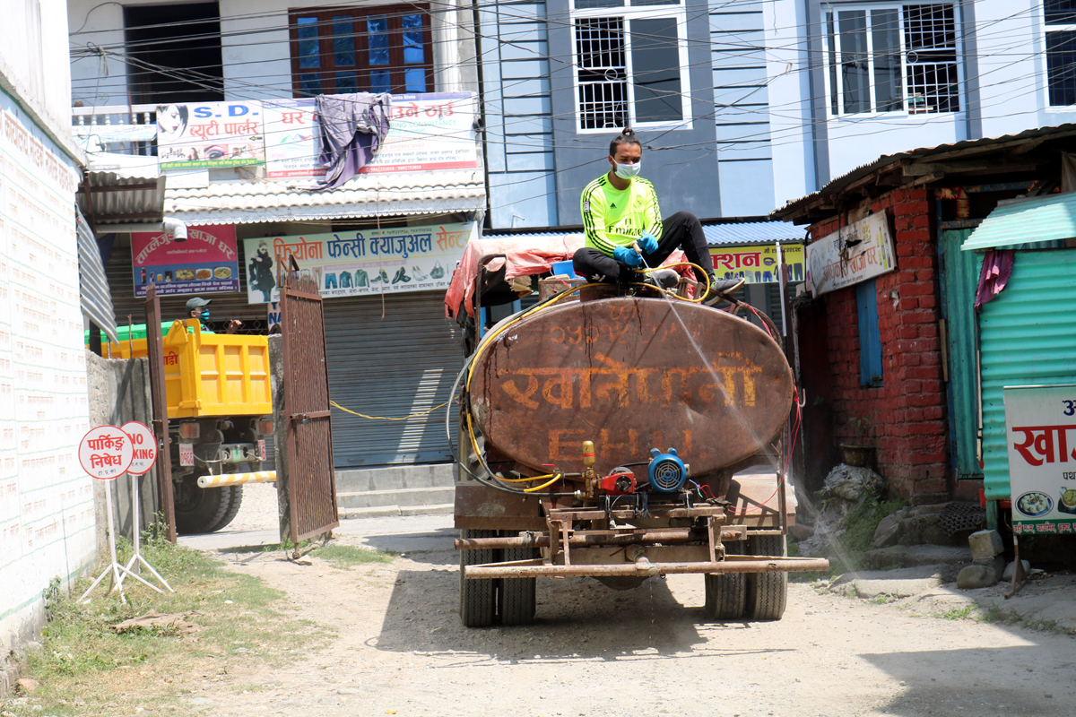 पथरीमा औषधि छिट्न सुरु