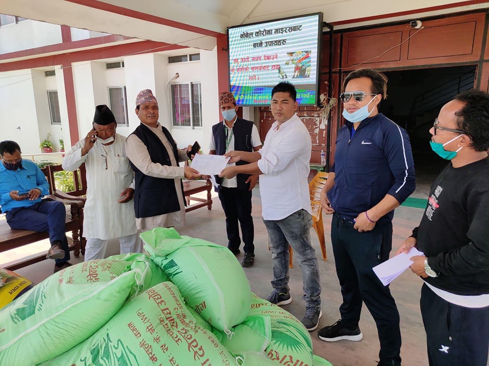 शिवसताक्षी निर्माण व्यवसायी संघद्वारा राहत वितरण