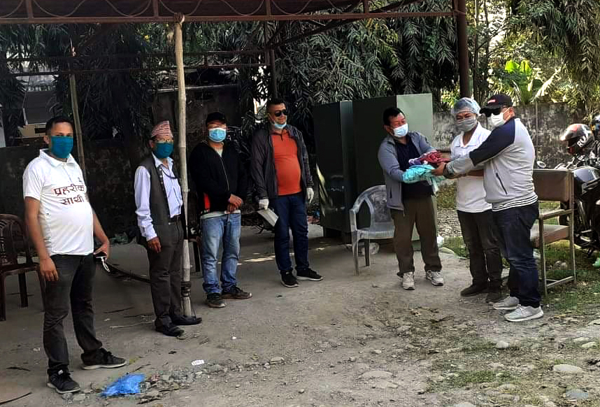 युवा संघद्वारा स्थानीय तहमा पीपीई वितरण