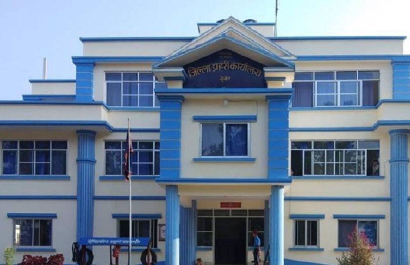 लकडाउन अवज्ञा गर्नेलाई २ घण्टा सडकमा उभ्याइने