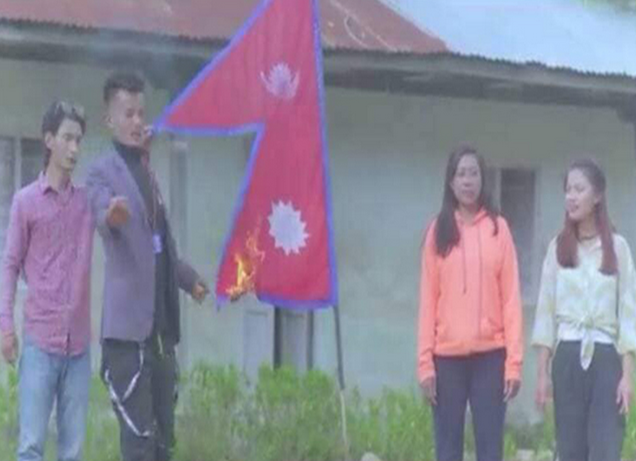 नेपालको राष्ट्रिय झन्डा जलाएको आरोपमा एक पक्राउ