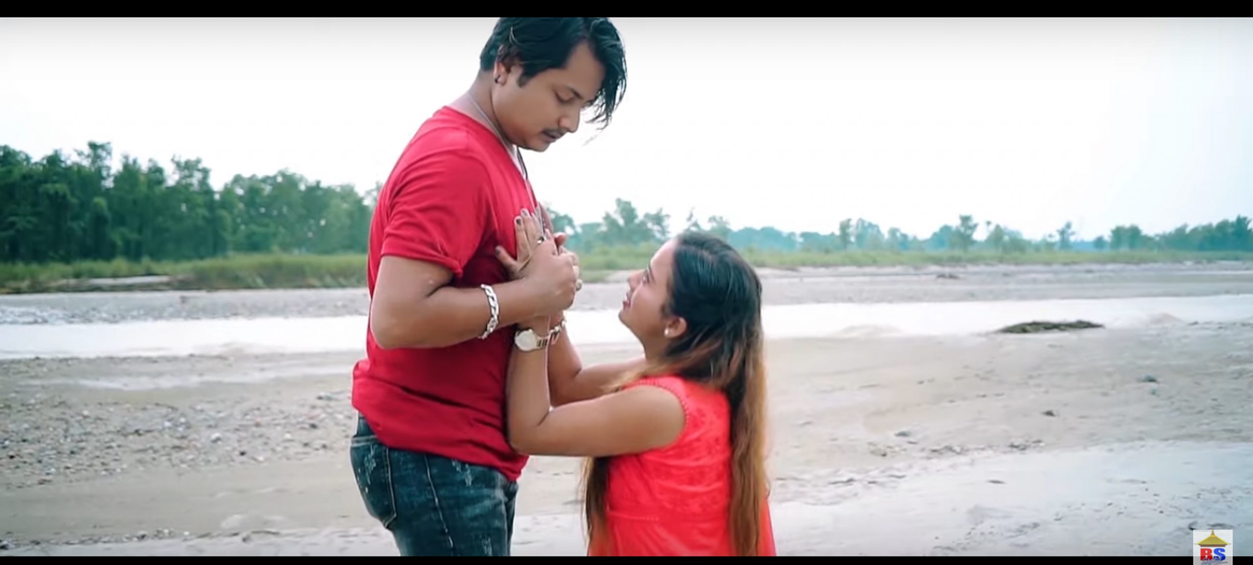 अशोकको ‘हुँदैछ रे तिम्रो विहे …’ गीतमा त्रिकोणात्मक प्रेमकथा (भिडियो सहित)