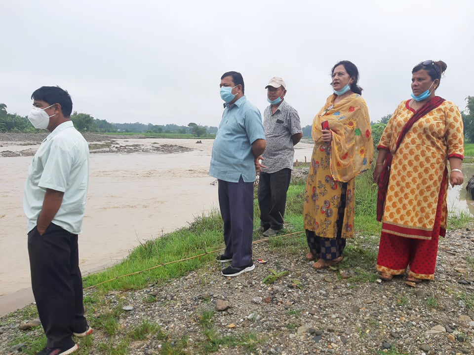 डाँस खोलाको बाढीको अनुगमन्