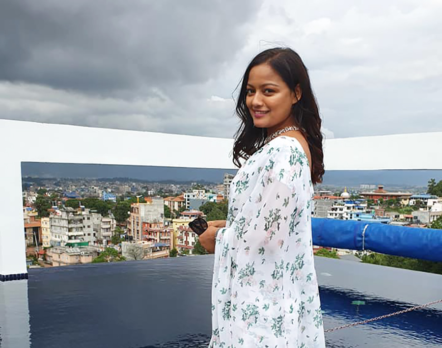 कोरोना जितेपछि ऋचा लेख्छिन्–‘परिवारको सुरक्षा गर्न अपिल गर्दछु’
