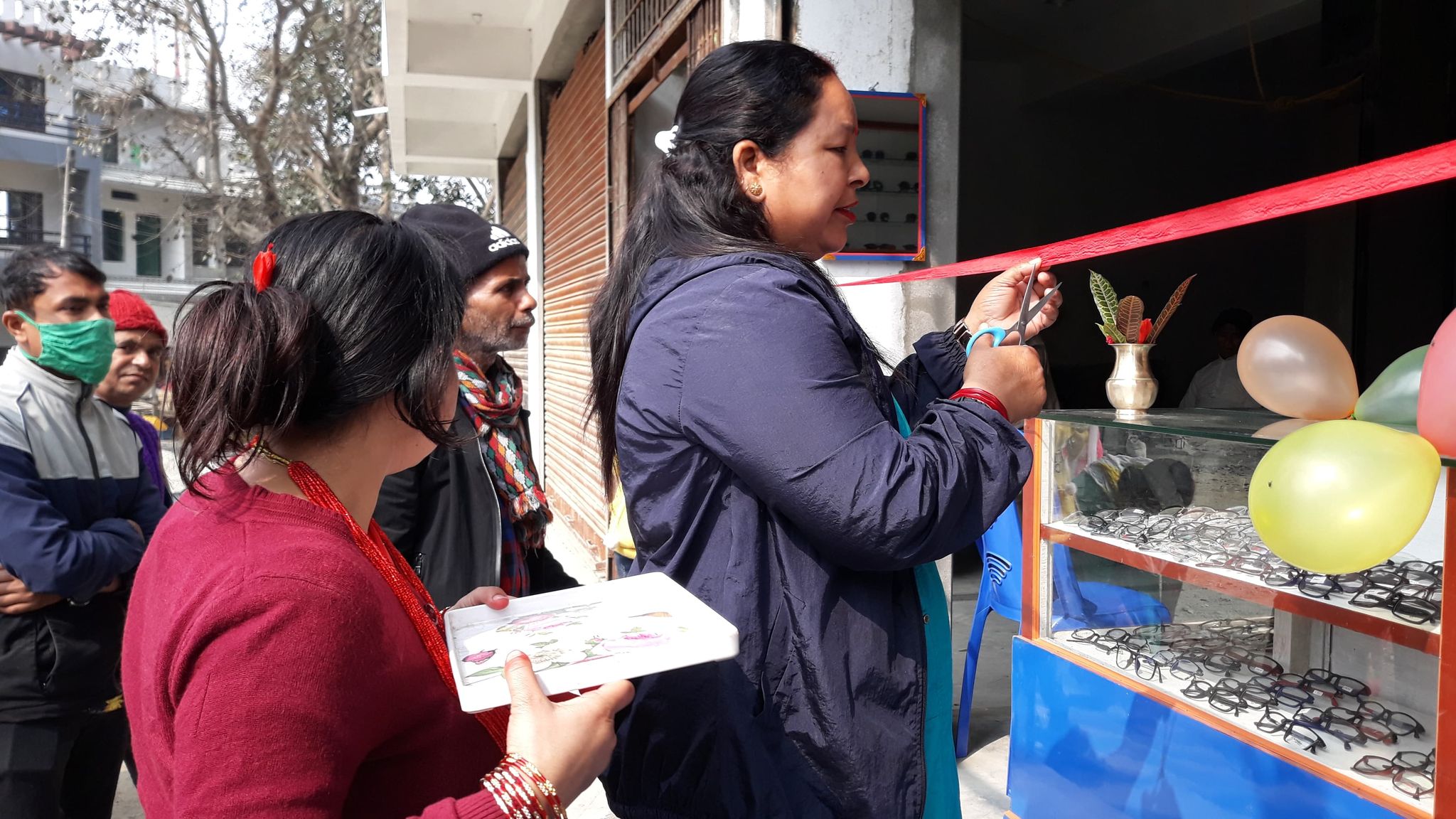 शनिश्चरेमा प्रकृति चस्मा घर तथा आँखा उपचार केन्द्र सञ्चालन