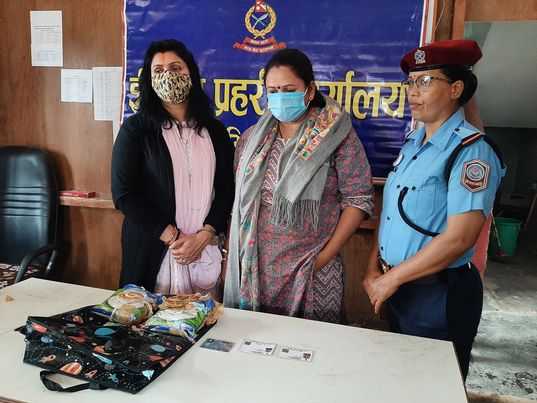लागुऔषध अफिम सहित २ जना भारतिय नागरिक पक्राउ