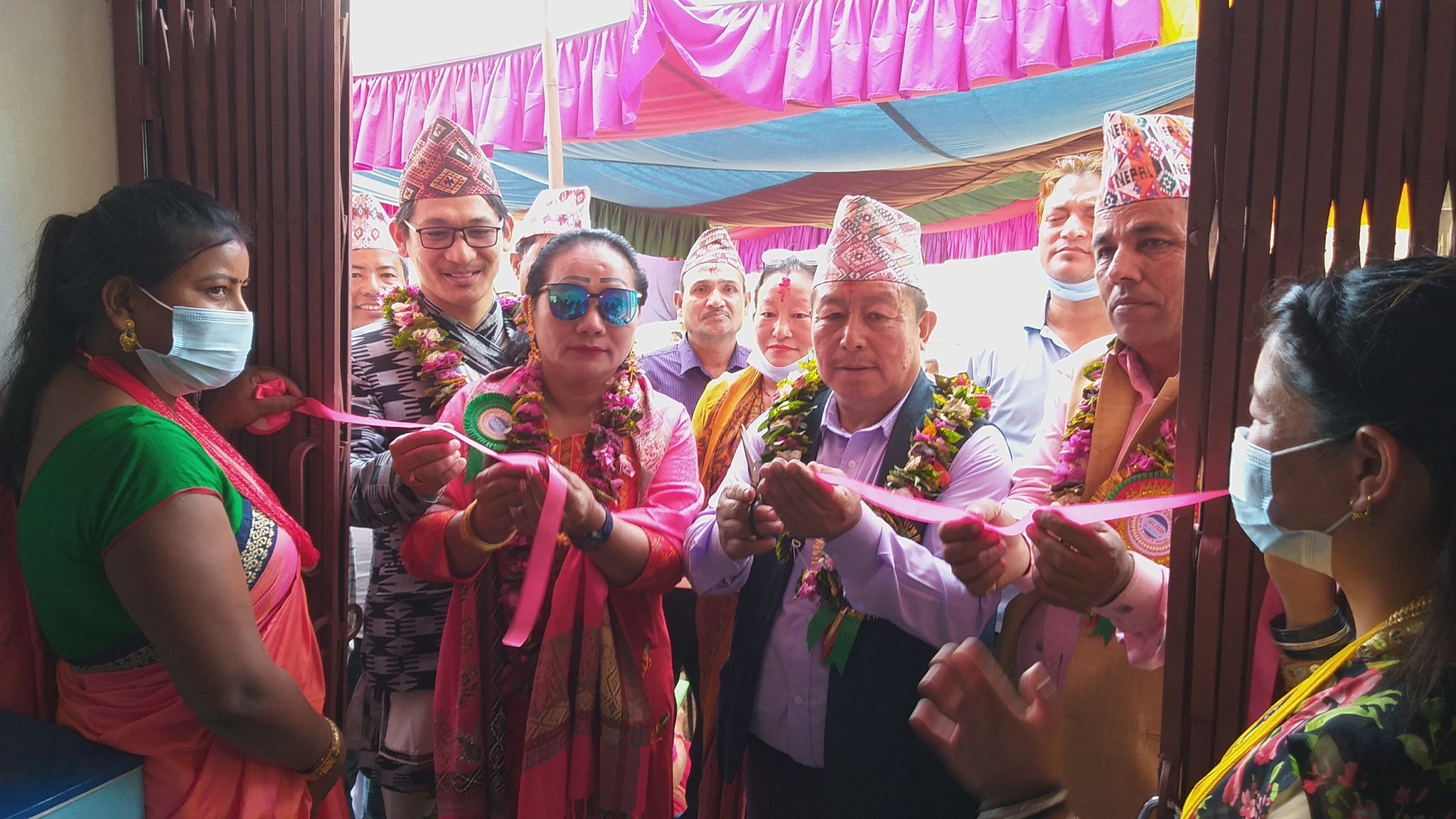 पथरी शनिश्चरे वडा नं. ७ को वडा कार्यालय र स्वास्थ्य केन्द्र उद्घाटन