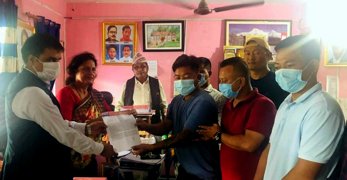 स्वास्थ्यसम्बन्धी गम्भीर बन्न युवा संघद्वारा ज्ञापनपत्र