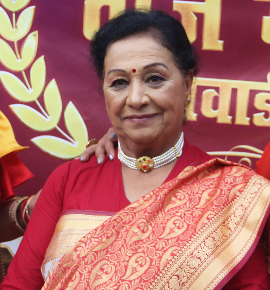 म नेपालकोे अमिताभ भैसकेँ, १ लाख पारिश्रमिक चाहिन्छ भन्छुः लक्ष्मी गिरी