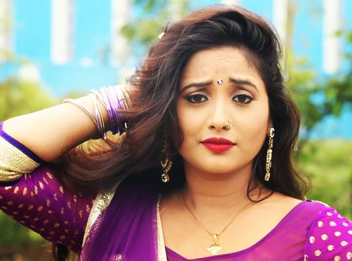 रानी चटर्जीले भनिन्, ‘बलिउडका निर्देशकले भेट्न बोलाएर गलत व्यवहार गरे’