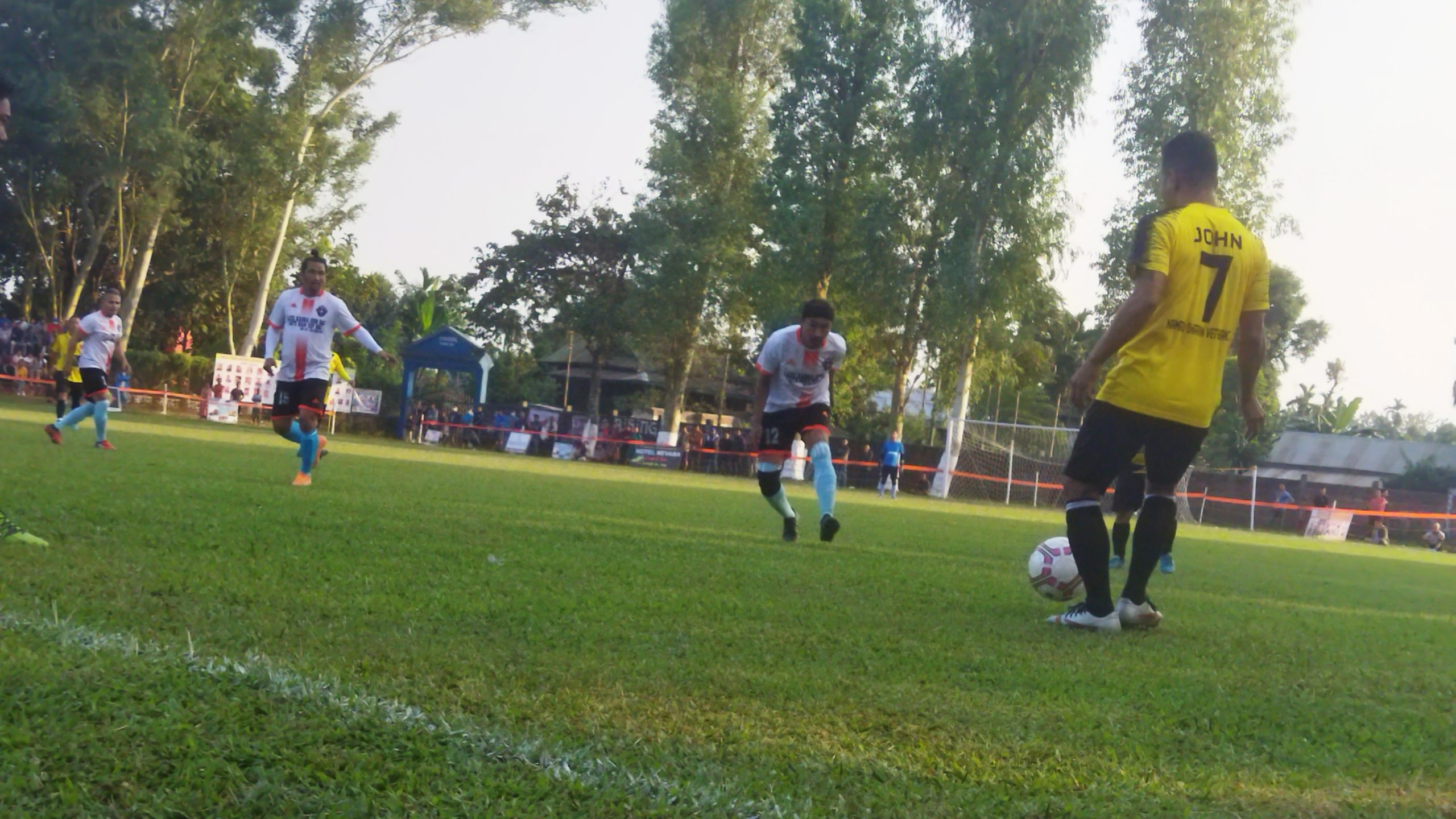 धरानलाई टाइब्रेकरमा स्तब्ध पार्दै इटहरी भेट्रानस फाइनलमा पुग्यो