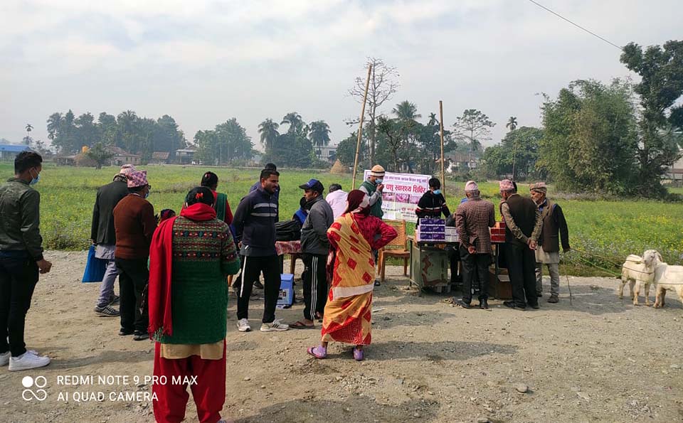 पशुपंक्षीको उपचार तथा औषधि वितरण