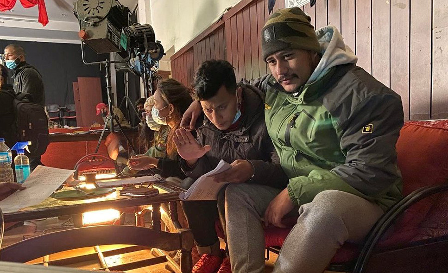 कोरोना कहर :चलचित्र ‘लाखे’को दुई युनिट बनाएर छायांकन
