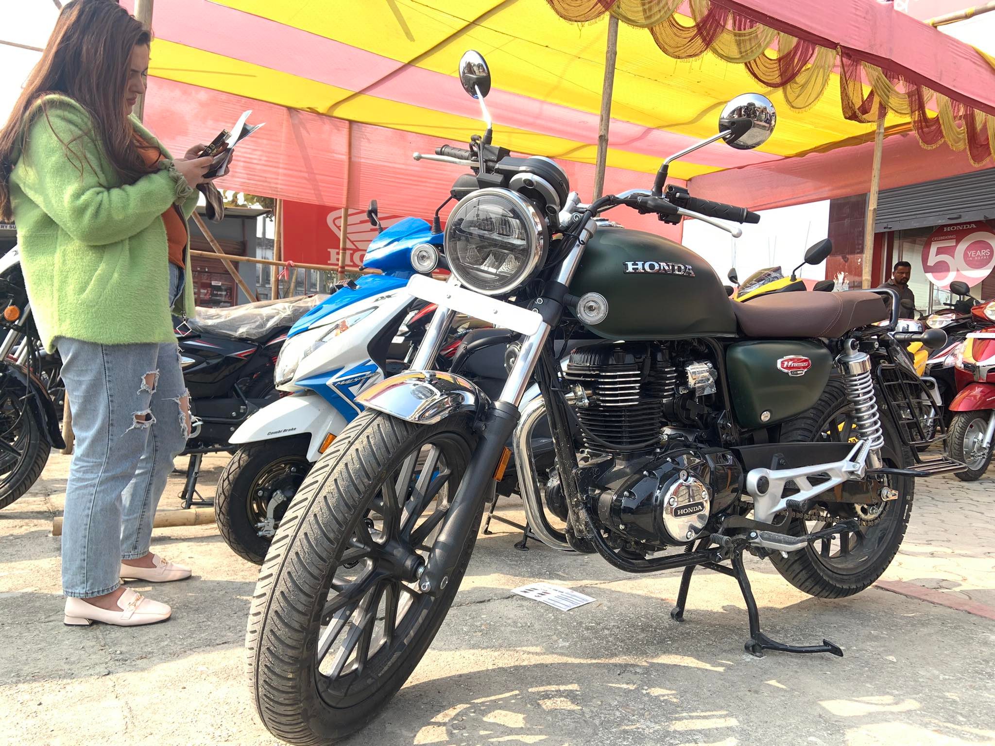 उर्लाबारीमा खुल्यो होण्डाको शोरुम