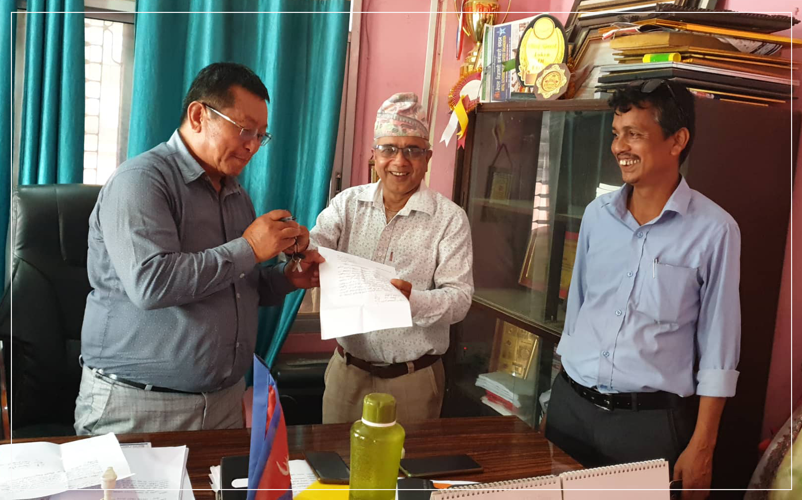 पथरीशनिश्चरेमा वडाध्यक्ष सहित जनप्रतिनिधिहरु दिए राजीनामा