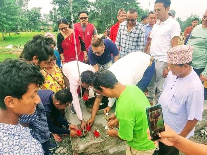 अग्नी पीडित नेम्बाङको घर शिलान्यास