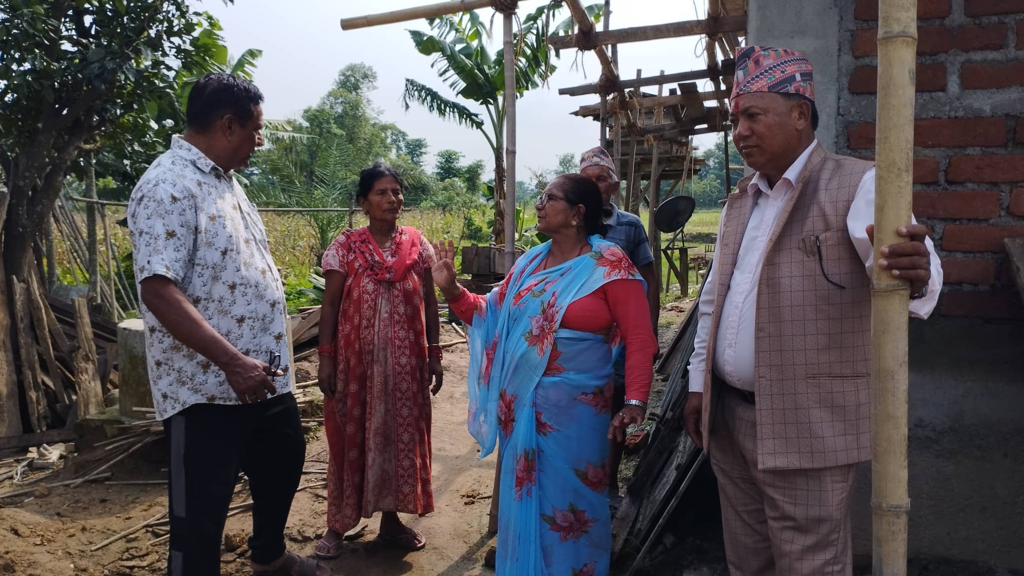 उपप्रमुख काफ्लेद्वारा  सामुदायिक भवन निर्माण स्थलको अवलोकन