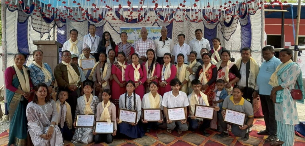 कानेपोखरी गाउँपालिकाद्वारा उत्कृष्ट विद्यार्थी र विद्यालयलाई सम्मान